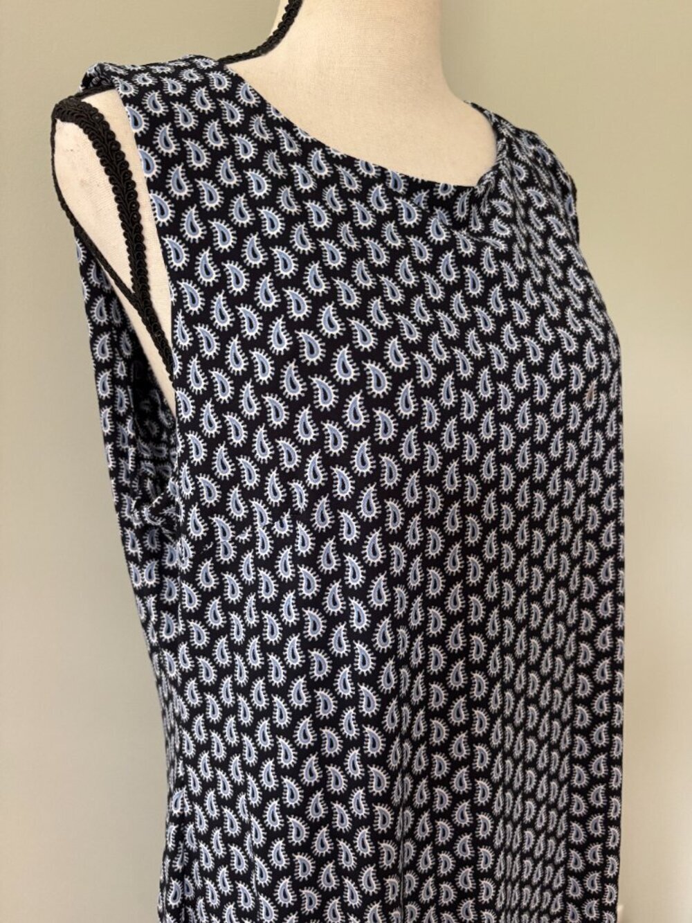CLEARANCE Tommy Hilfiger Paisley Print Sleeveless Shift Dress Size 14 Like New - Picture 2 of 5